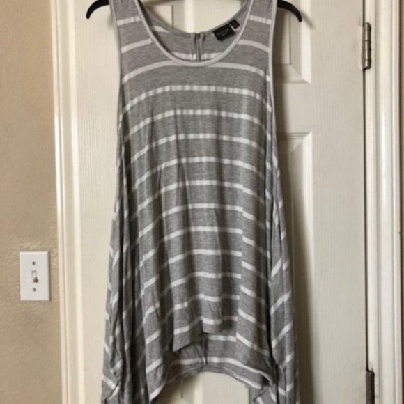 Gray & White Stripe Top Size 1X By La Vanya - Picture 4 of 4